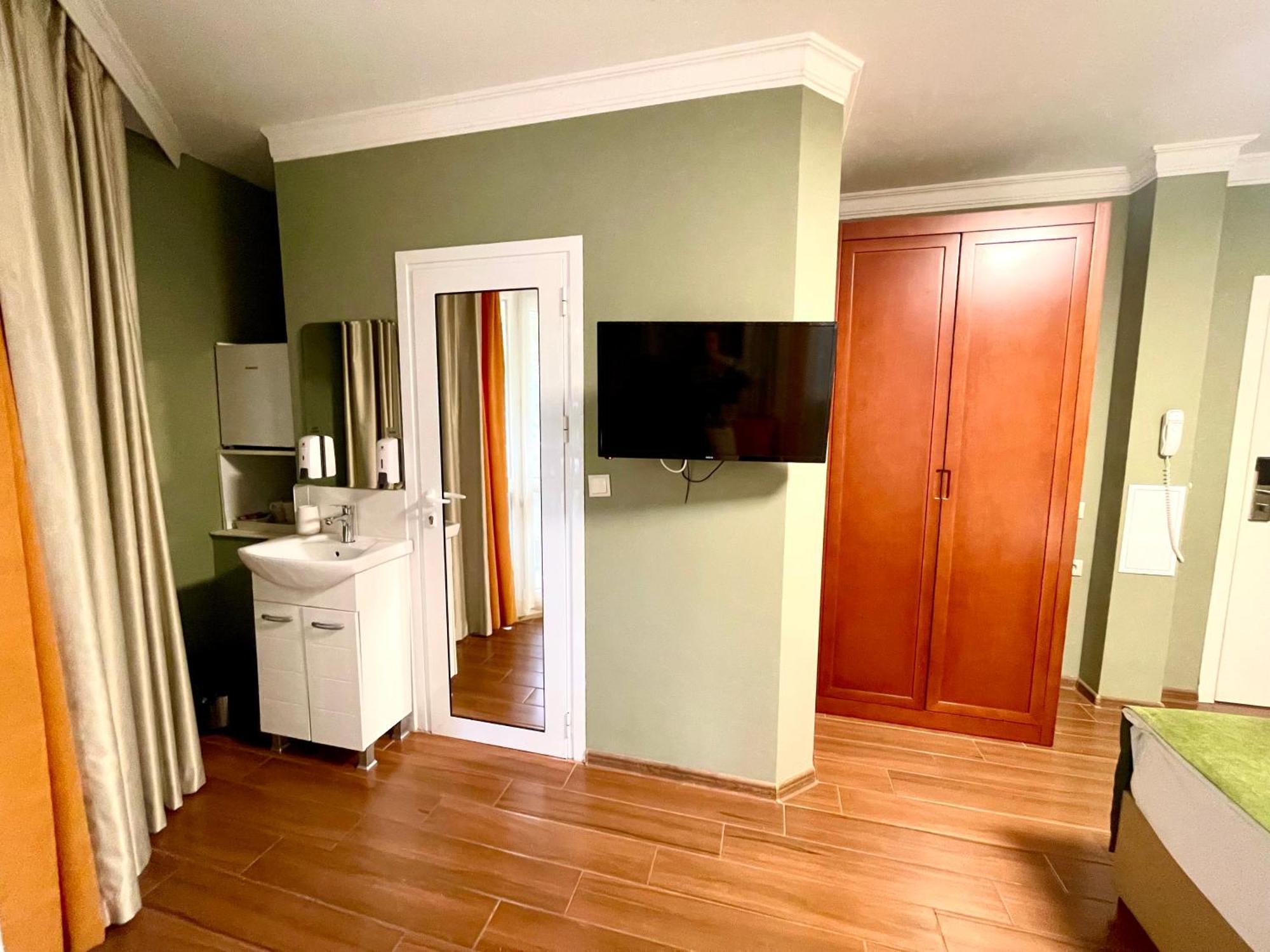 Art Green Boutique Hotel Varna Dış mekan fotoğraf